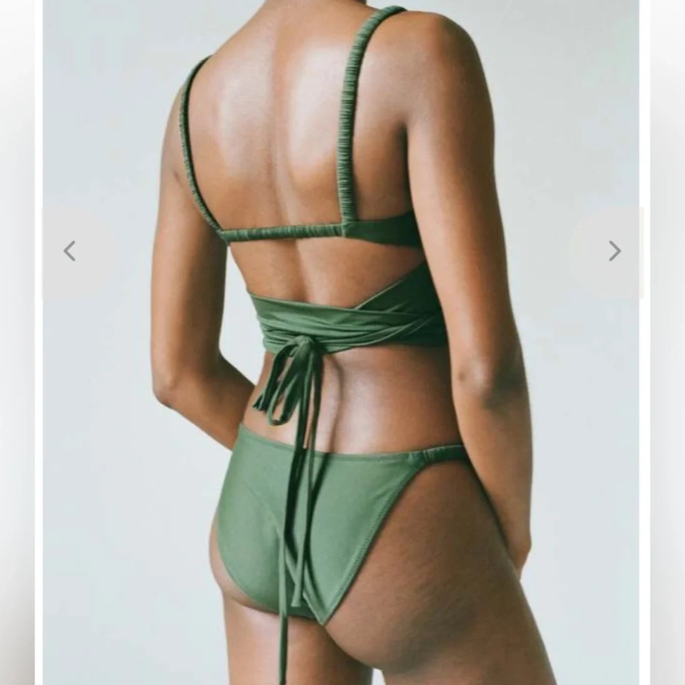 PARI DESAI SARITA SWIMSUIT PALM TOP & BOTTOM SIZE SMALL